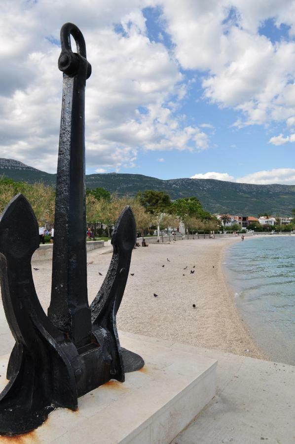 Apartmani Ujakovic Kaštela Exterior foto